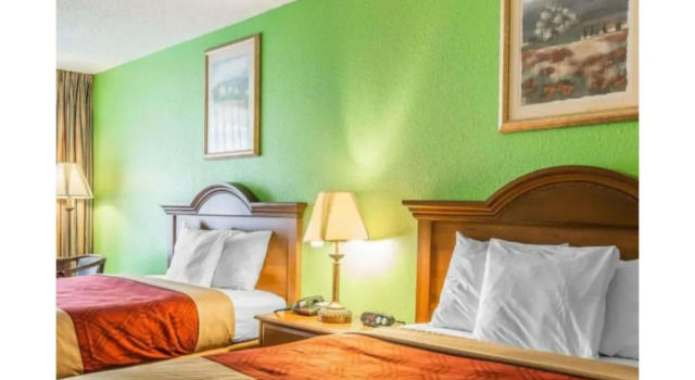 Четырёхместный номер Standard Travelers Inn Douglas By OYO US-441