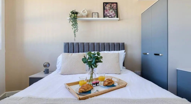 Апартаменты Entire 1 Bed Apt in the Centre of Stockport