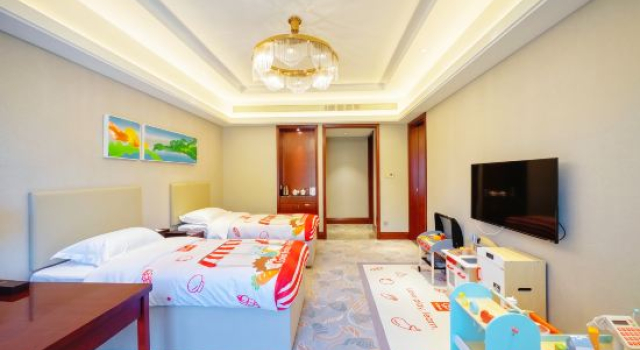 Семейный люкс Baohua Mountain Jinlong International Hotel
