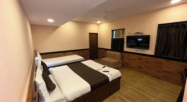 Номер Superior Lucky Serviced Apartments -Near BKC