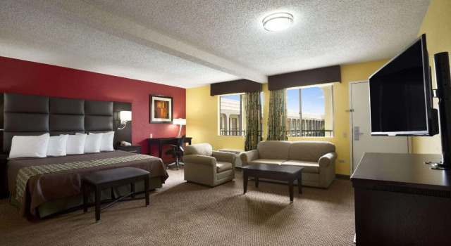 Двухместный люкс Days Inn by Wyndham Dallas Irving