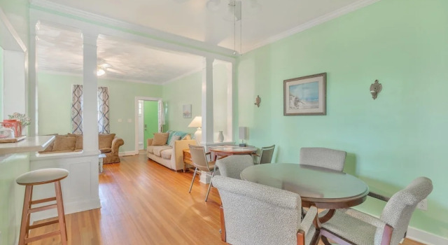 Manor And Mutts #2 3 Bedroom Cottage by RedAwning, Boek Vakantiehuis Norfolk Virginia