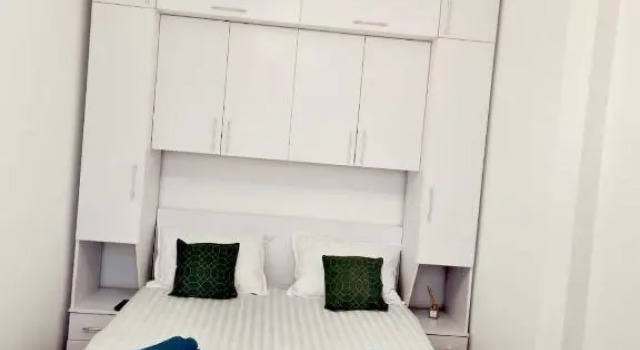 Christopher Apartment, Varaa Huoneisto Oradea 