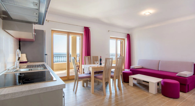 Apartments Lea, Забронировать Апартаменты/квартира Апартаменты Подстраны, рядом с Частный Пляж «Вилла Палмс Апартментс Никса Рузич», Апартаменты/квартира