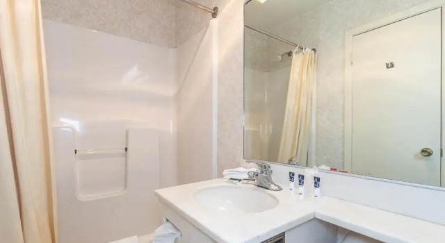 Номер Standard Americas Best Value Inn Ashtabula/Austinburg