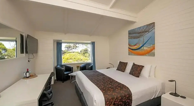 Номер Standard с видом на бассейн Mercure Kangaroo Island Lodge