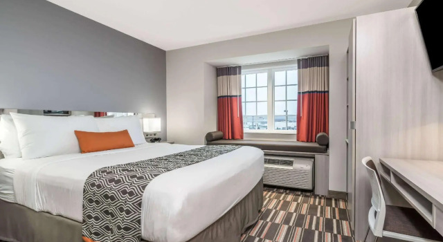 Двухместный номер Standard Spark by Hilton Rochester South