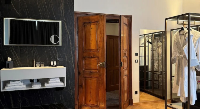 Люкс Luxury META SUITES historic city living