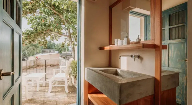 Четырёхместный номер Standard с балконом Waye Valladolid Centro - Sustainable, Authentic Experiences & Pet Friendly Boutique Hotel