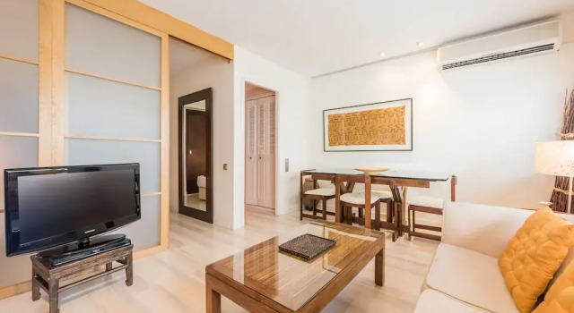 Apartamentos Day Madrid GRAN VIA I, Забронировать Апартаменты/квартира центр города Мадрид, рядом с Церковь Св. Хуана де Риберы