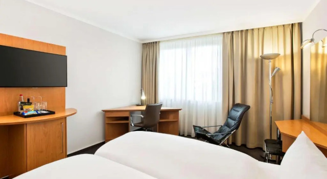 Трёхместный номер Standard NH Frankfurt Airport West