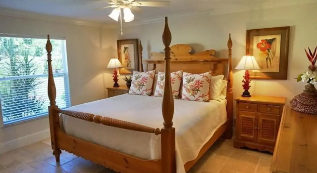NP100TH 712 3 Bedroom Holiday Home by Marco Naples Vacation Homes, Book Feriehus Villaer i North Naples, Villa