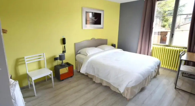 Двухместный номер Standard Hotel de lAbbaye à Cluny