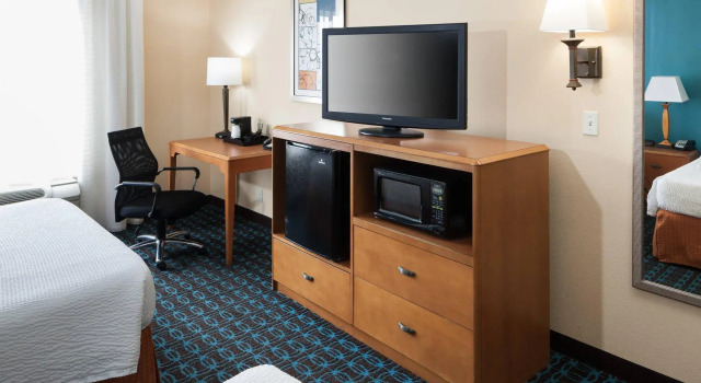 Четырёхместный номер Standard Fairfield by Marriott Ruston
