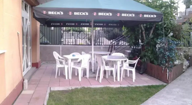 Vila Tony si Alex