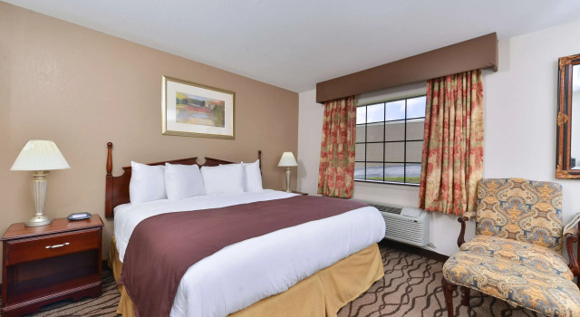 Двухместный люкс Country Hearth Inn-Toccoa
