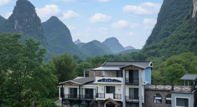 Jijian Qingshan Homestay (Yangshuo Shili Gallery Yulong River Scenic Area)