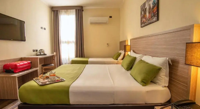 Трёхместный номер Superior Hotel Roma Sud