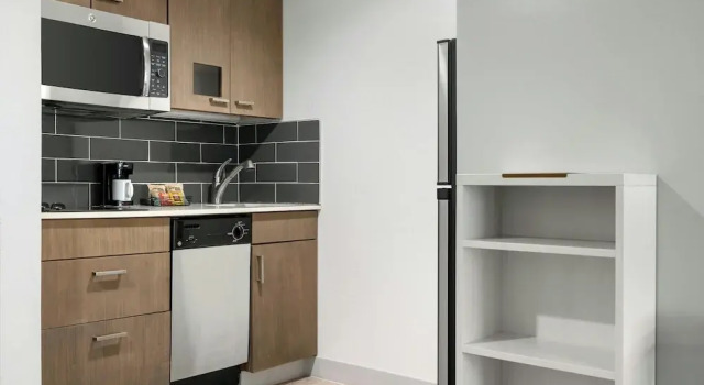 Люкс для людей с ограниченными возможностями c 1 комнатой TownePlace Suites by Marriott Charlotte LoSo Airport