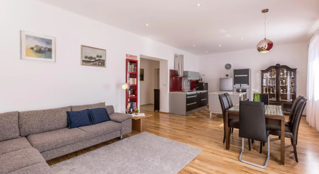 Ferula, 3 bedroom apartment near beach Bačvice, Prenota Appartamento Splitska 