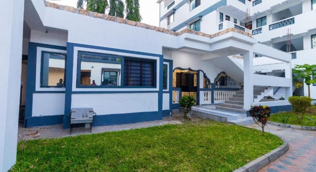 Dondoo's Paradise Kilifi, Book Vacation Home Hotels in Coast Region with Parking, Parking