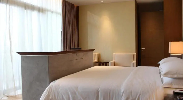 Люкс Sheraton Huizhou Bailuhu