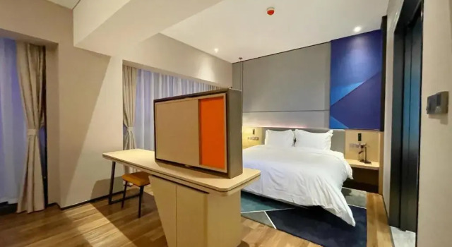 Номер Standard Holiday Inn Express Shenzhen Longhua by IHG