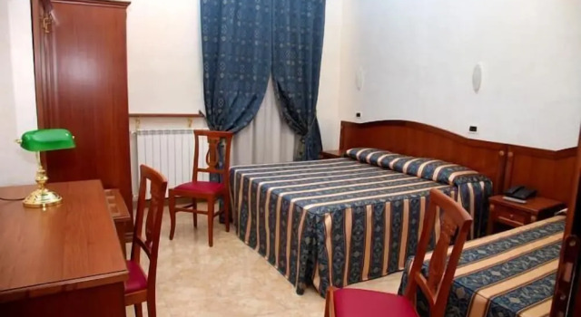 Четырёхместный номер Standard Hotel Nizza