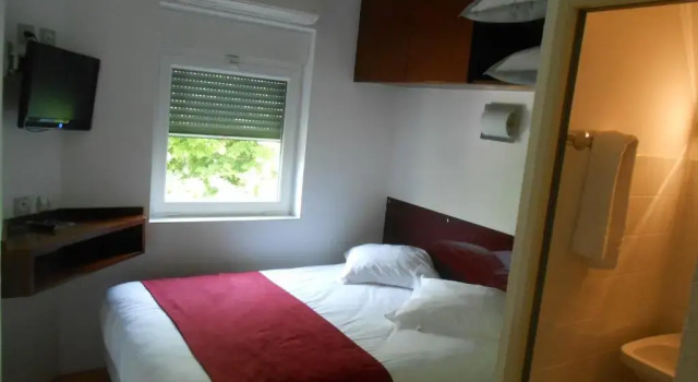 Номер Economy Hôtel des ARTS Aix