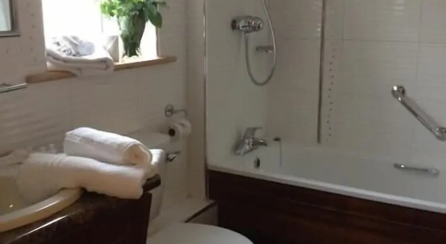Одноместный номер Standard Ashford Court Boutique Hotel
