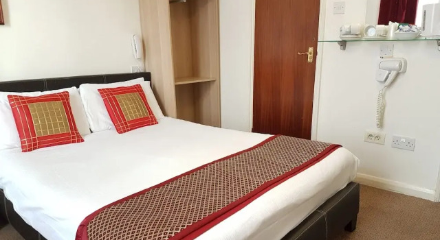 Двухместный номер Standard Westpoint Hotel