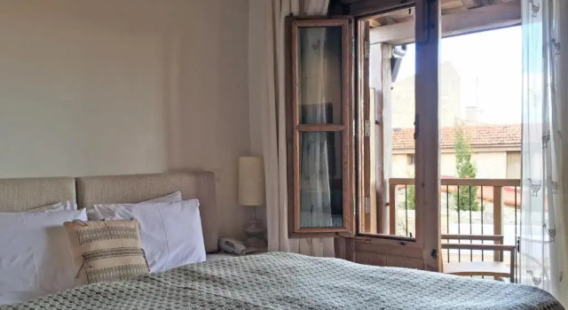 Двухместный номер Standard с балконом и с видом на бассейн Apokryfo Traditional Guesthouse
