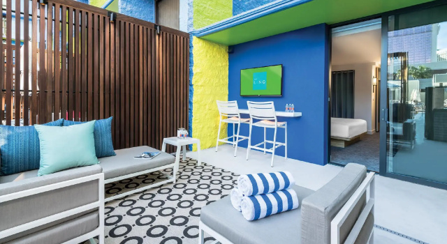 Двухместный номер Deluxe Poolside Cabana The LINQ Hotel & Casino – A Caesars Rewards Destination