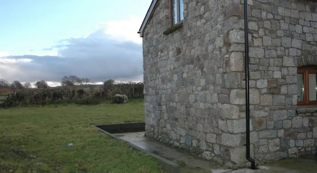 Cozy Cottage in Ystradgynlais With Garden