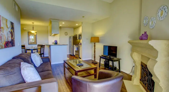 Апартаменты Sunshine Suites at Hillcrest