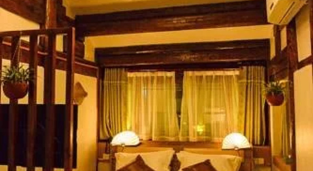 Lijin Resort Hotel, Забронировать Курортный отель Курортные отели Лицзян, рядом с Улица Сквер-стрит Древнего города Шухэ, Курортный отель