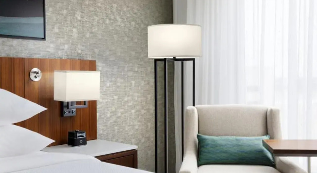 Номер Standard Marriott Dallas Allen Hotel & Convention Center