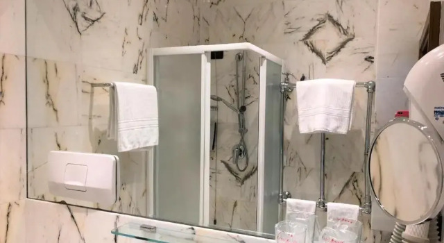 Одноместный номер c видом на холм Hotel Parigi & Spa