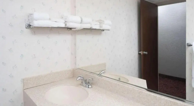 Номер Standard Ramada by Wyndham Grand Forks