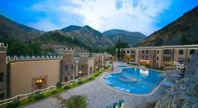 2 Bedroom With Mountain View