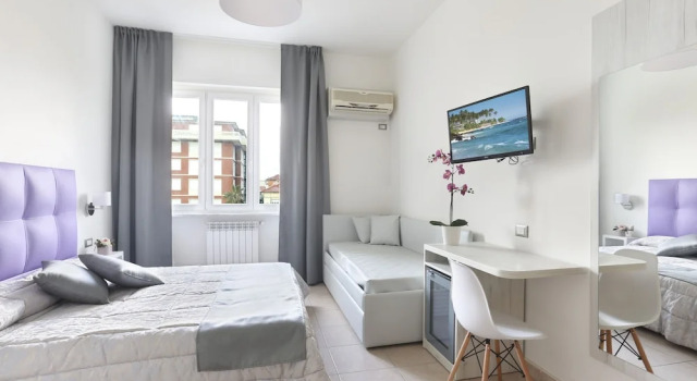 Трёхместный номер Standard с балконом и с видом на море Hotel Nuovo Tirreno