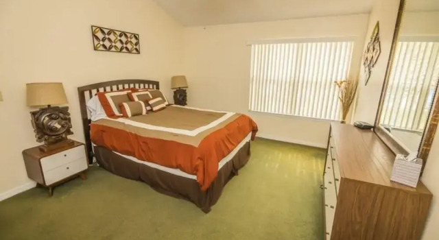Dennis' Somerset Condo