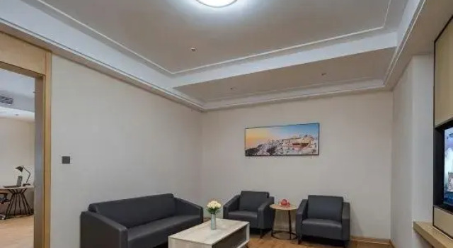 Люкс Business Vienna International Hotel (Luan Jin Sun International Motor City Branch)