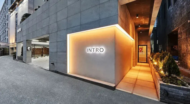Hotel Intro