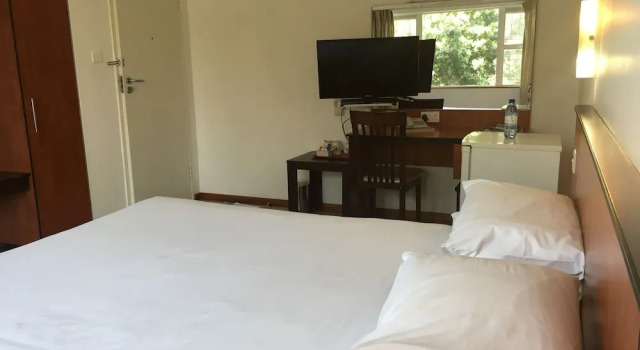 The Enclave, Book Hotel 3-stjernede hoteller i Francistown, 3*