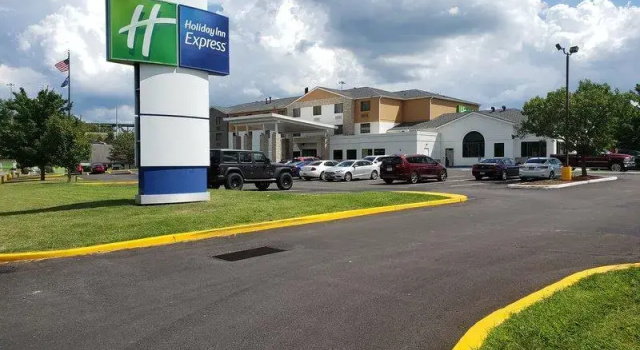Люкс Holiday Inn Express Hotel Pittsburgh-North/Harmarville by IHG