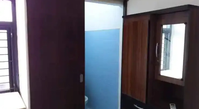 Simple Room At Tanjung Duren 647, Book Hotel Grogol Jakarta