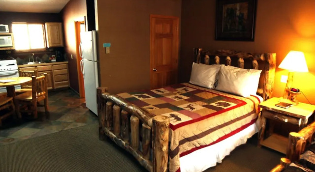 Timber Creek Chalets: 2b 1 Bedroom Chalet