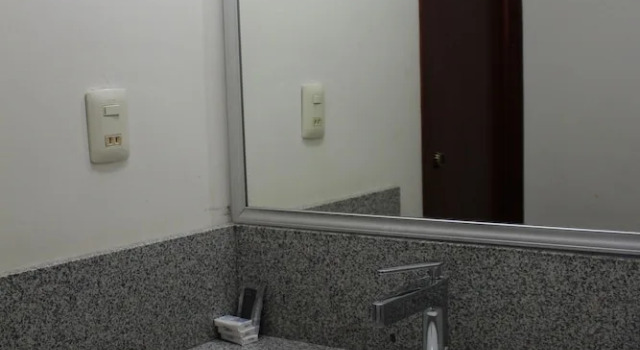 Трёхместный номер Standard Hotel El Roble