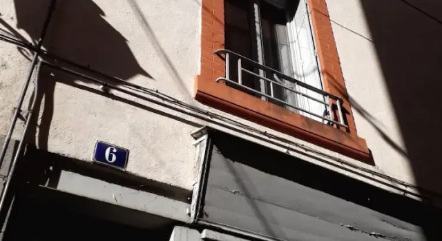 Appartement T2 & T4 tout Confort en Hypercentre de Thiers, Prenota Appartamento Hotel a Alvernia con parcheggio, Parcheggio